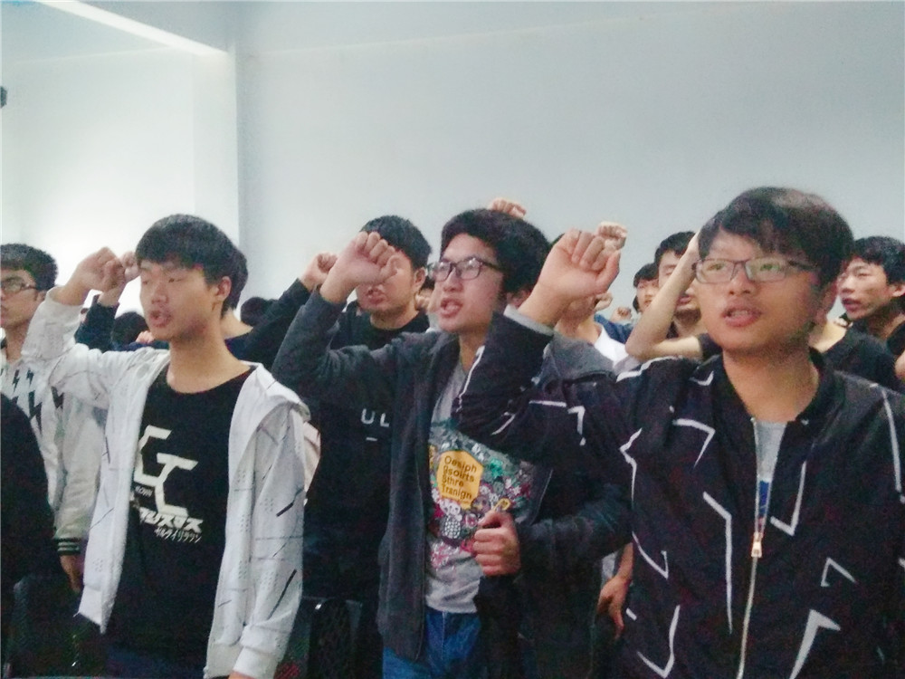 <b>“感恩相伴，梦想同行”​Y2阶段升学典礼隆重举行！</b>